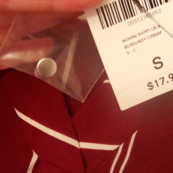 Forever 21 ladies blouse - Picture 4 of 4